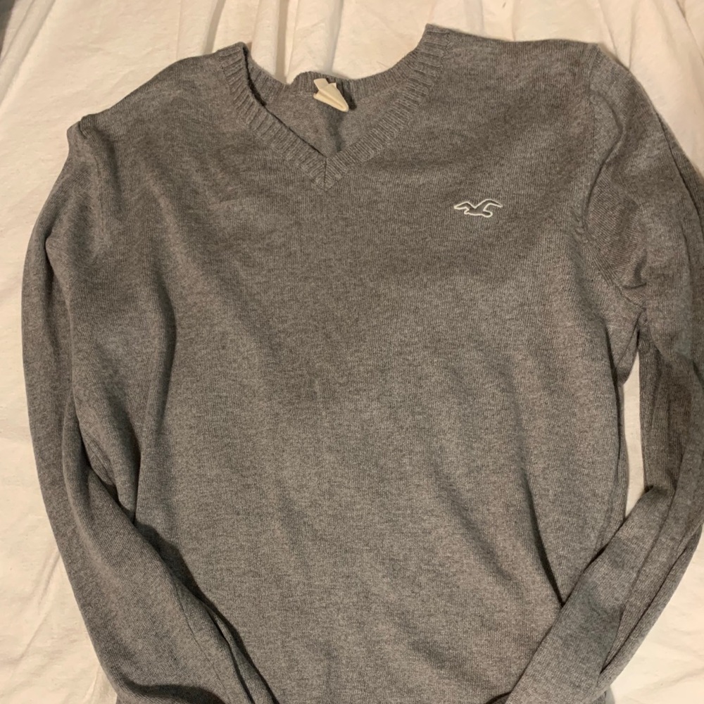 V neck sweater